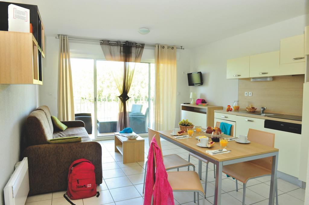 La Residence Du Chateau De Jouarres Azille Номер фото